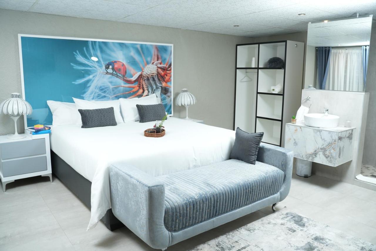 Jose Guesthouse Кемптън Парк Екстериор снимка